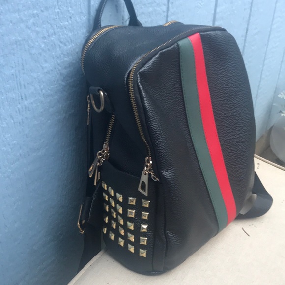 Backpack 🎒 - Picture 3 of 8